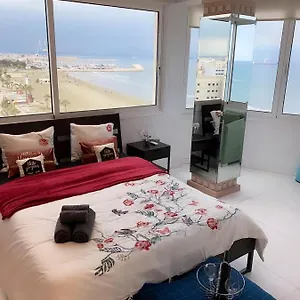 Gazde/Camere de închiriat Seaview, Larnaca