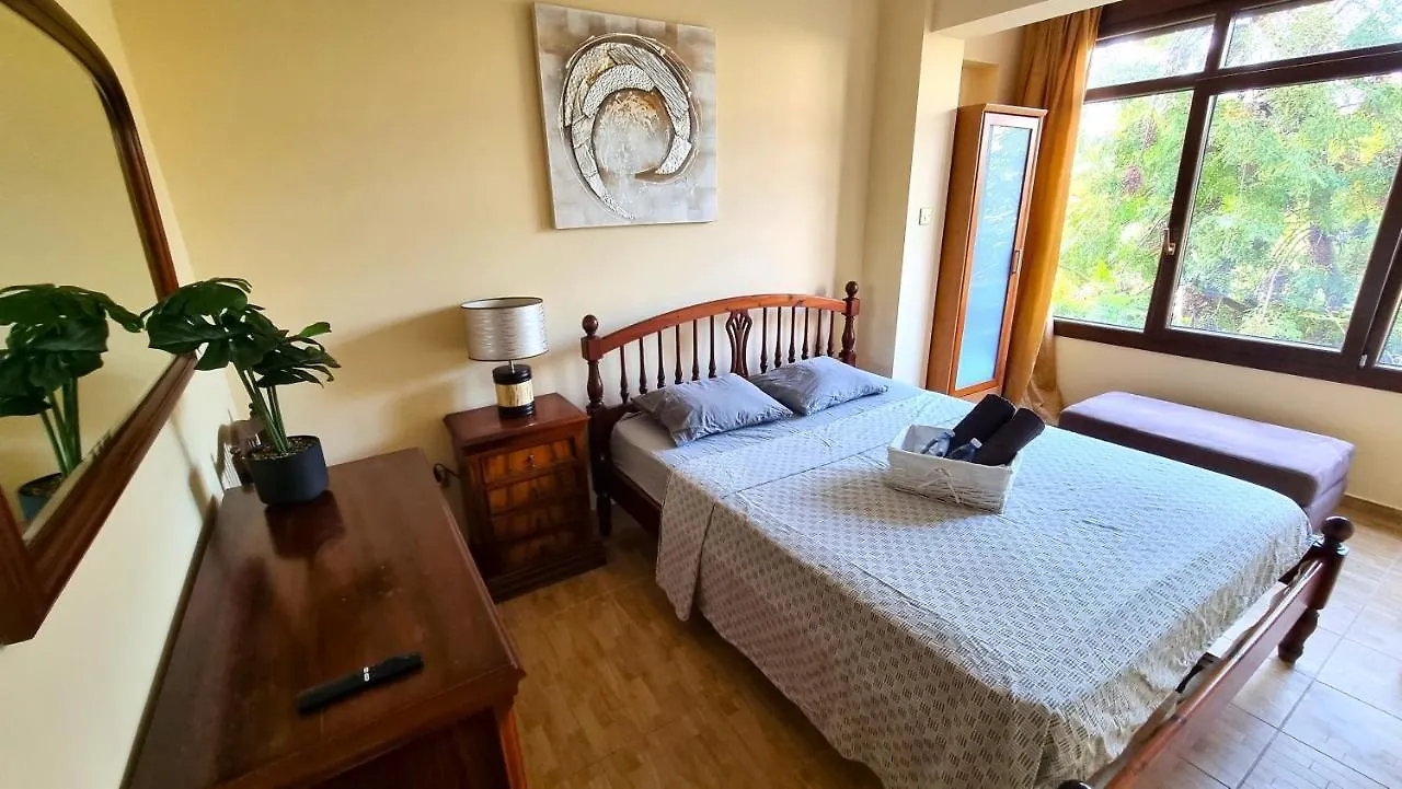 Salt Lake Serenity 2Br Apartment With Netflix Larnaca