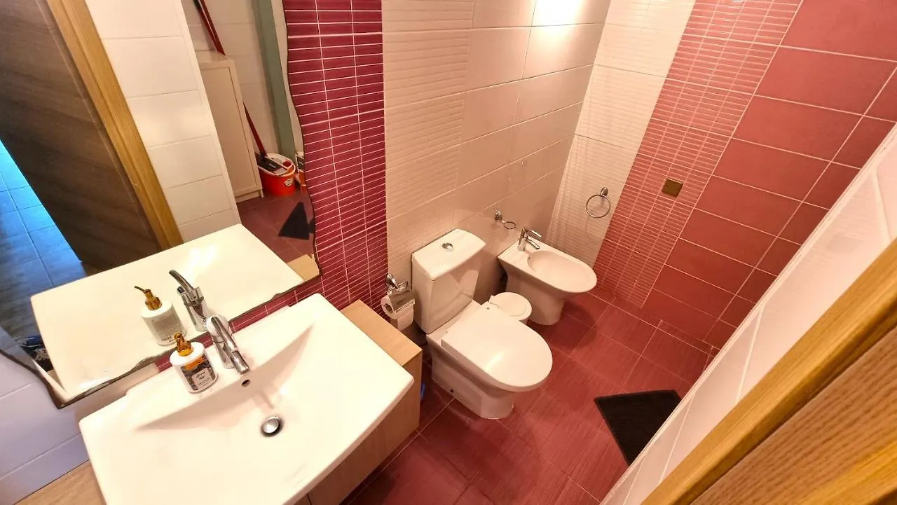 Salt Lake Serenity 2Br Apartment With Netflix Larnaca