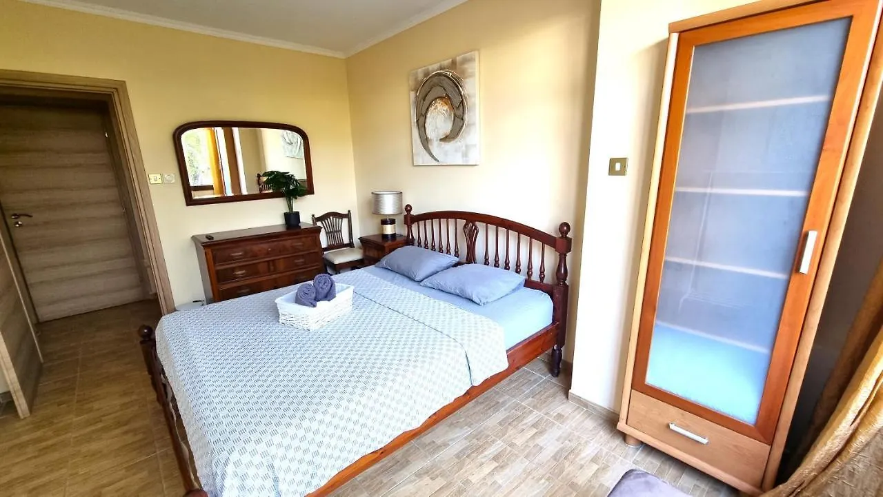Salt Lake Serenity 2Br Apartment With Netflix Larnaca